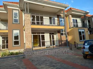 Furnished 7bdrm Mansion in Kira Tarmacked, Central Division for sale