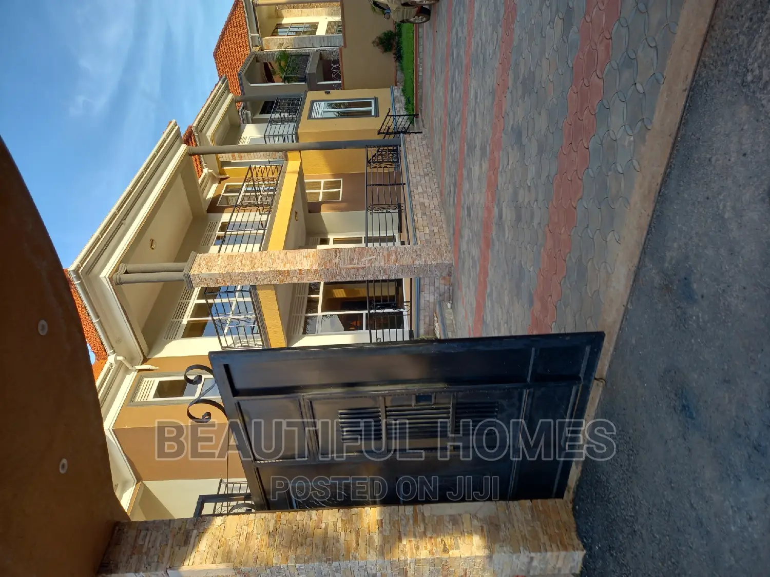Furnished 7bdrm Duplex in Kira Corporate, Nakawa for sale