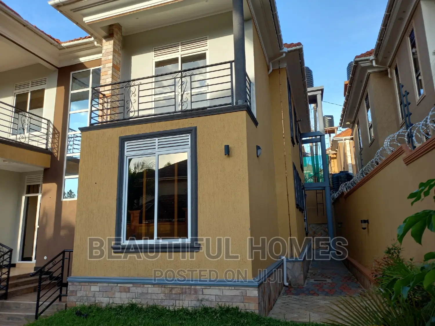 Furnished 7bdrm Mansion in Kira Ministers for sale