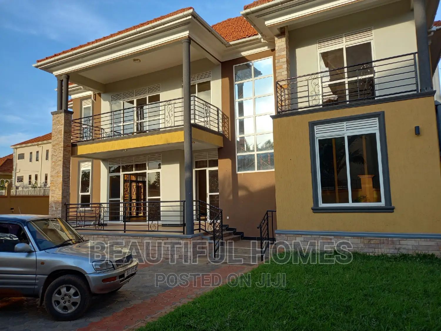 Furnished 7bdrm Duplex in Kira First Class for sale