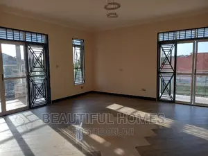 Furnished 7bdrm Duplex in Kira First Class for sale