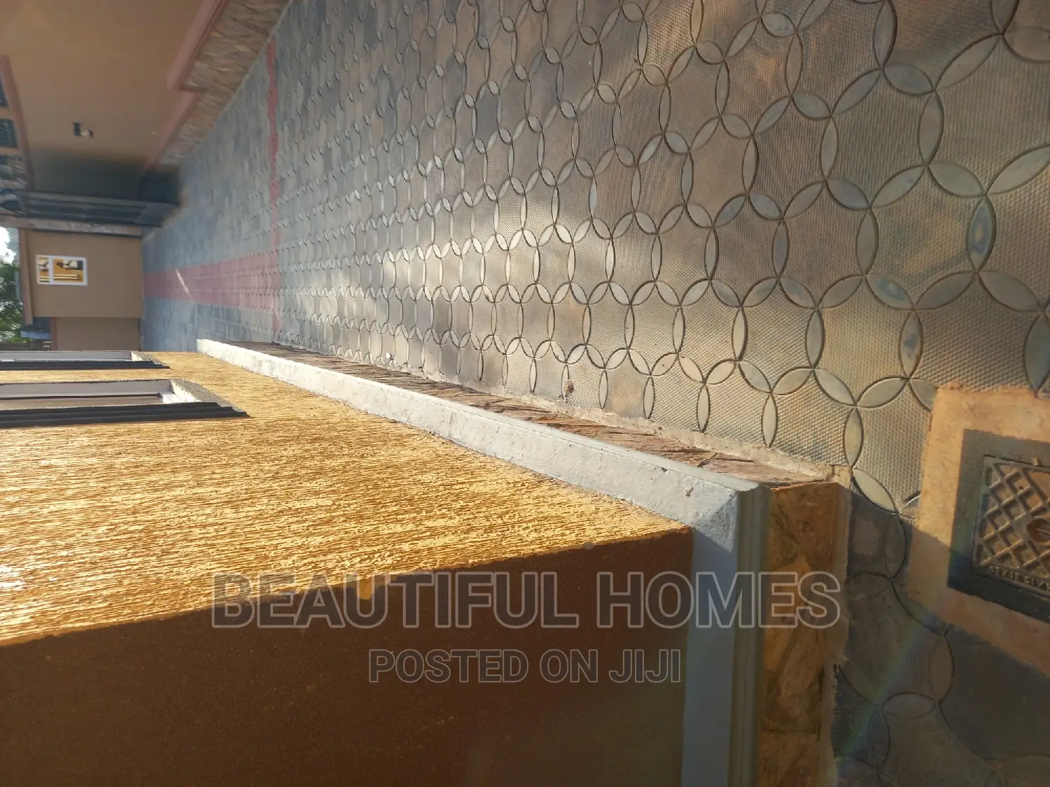 Furnished 7bdrm Duplex in Kira for sale