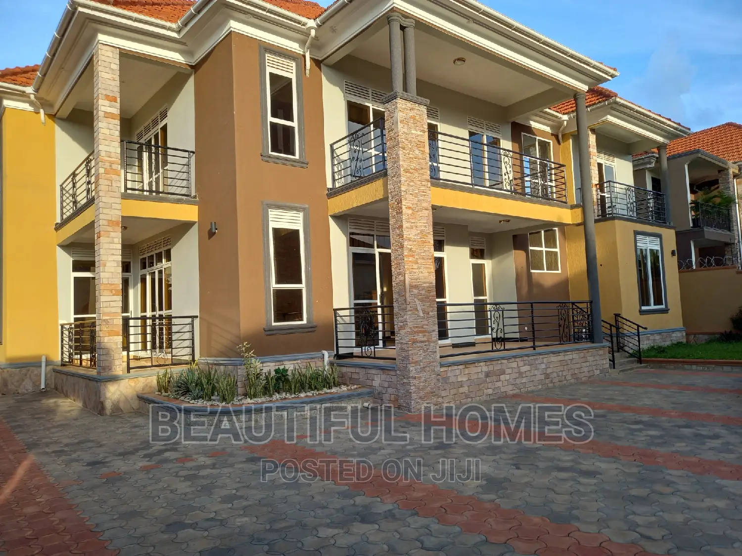 Furnished 7bdrm House in Kira Ministers for sale
