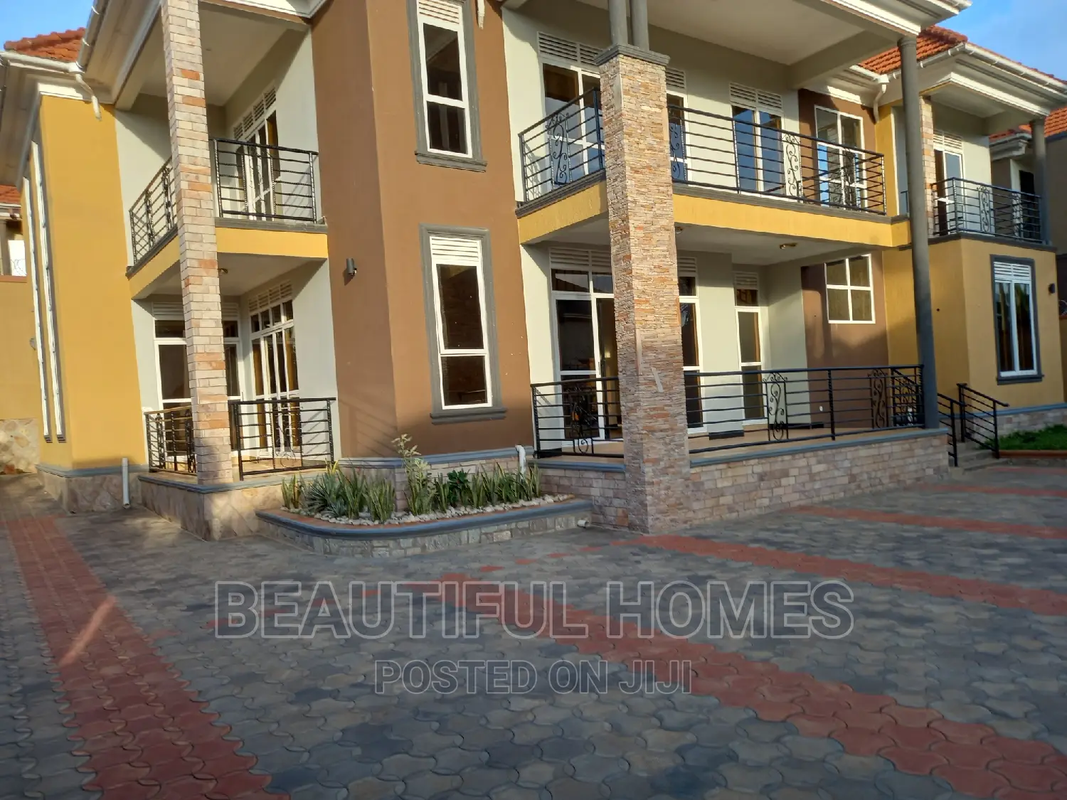 Furnished 7bdrm House in Kira Ministers for sale