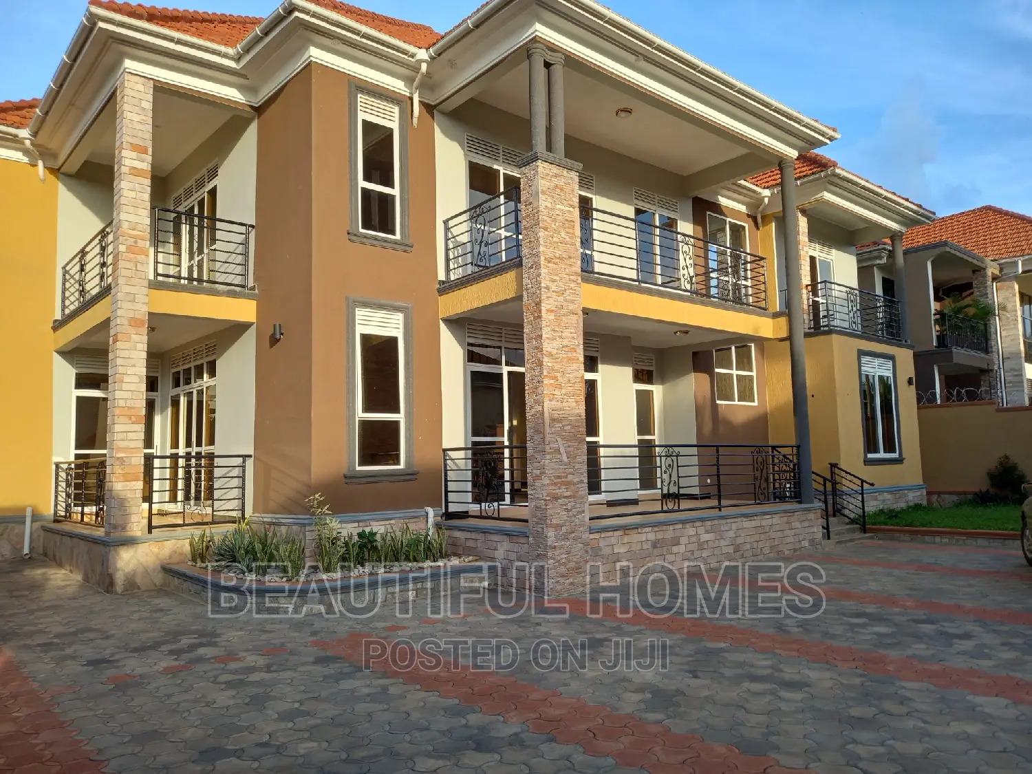 Furnished 7bdrm House in Kira Ministers for sale