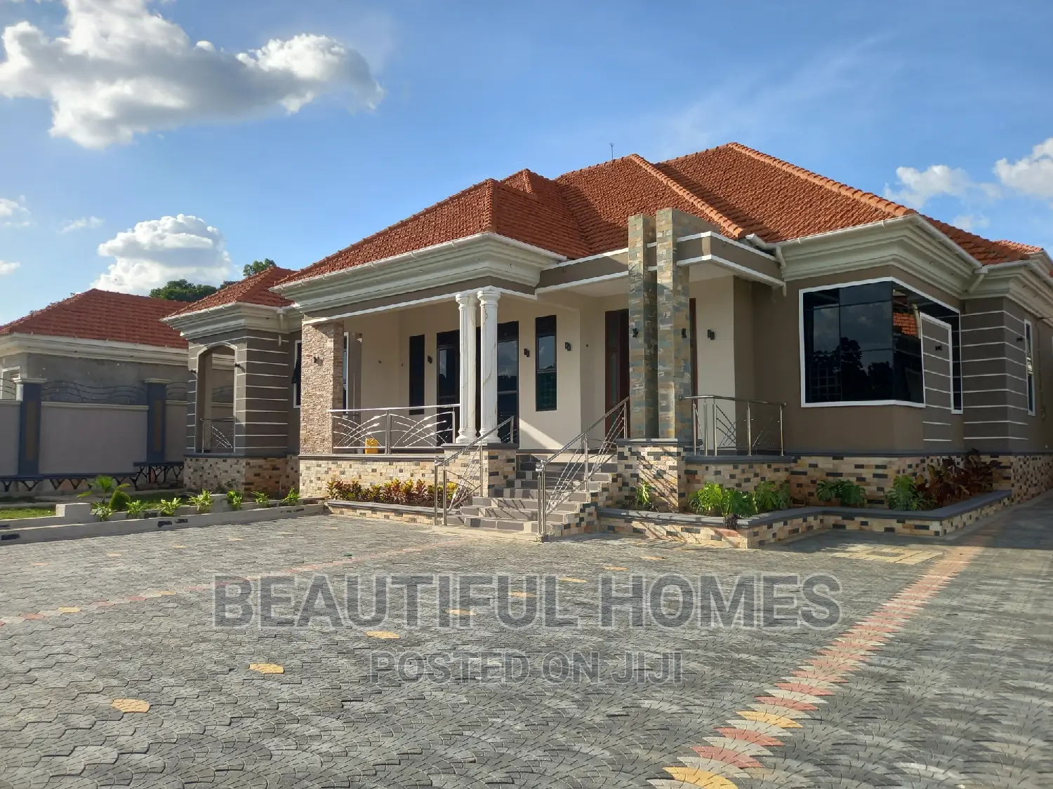 Furnished 5bdrm Bungalow in Kira Mamerito Road for sale