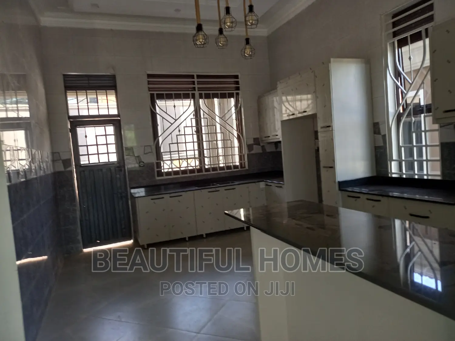 Furnished 5bdrm Bungalow in Kira Ministers for sale