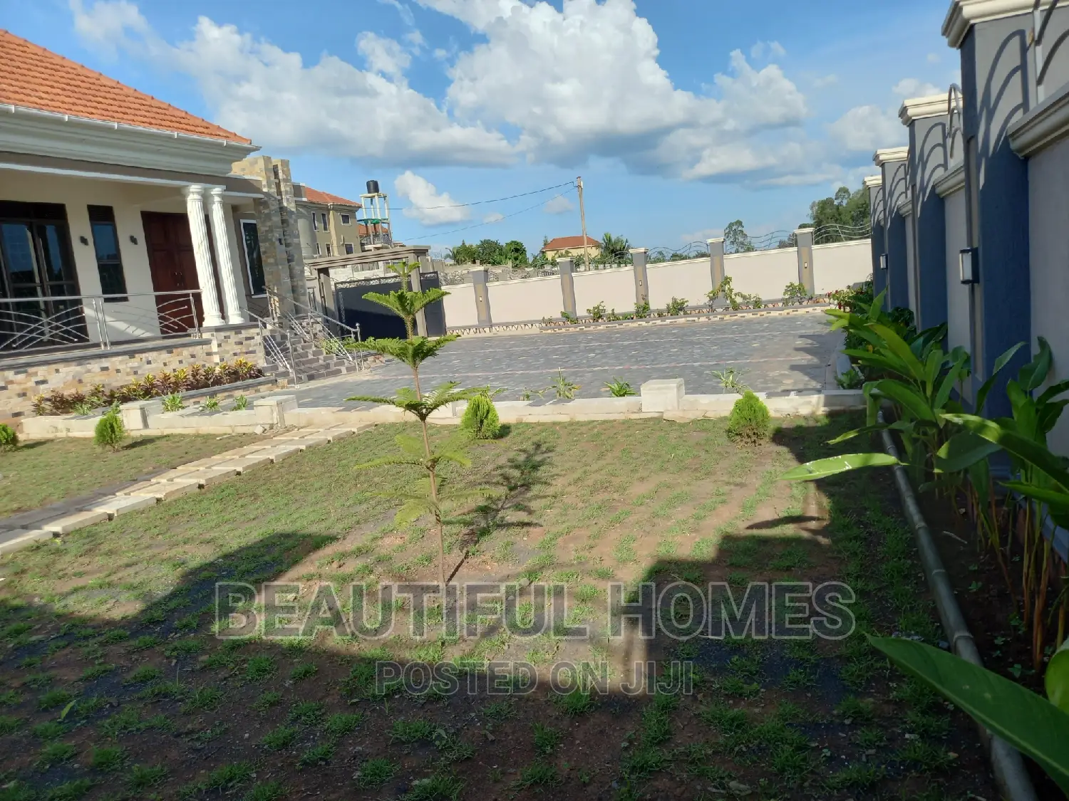 Furnished 5bdrm Bungalow in Kira Ministers for sale