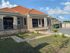 Furnished 5bdrm Mansion in Kira Mamerito for sale