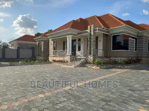 Furnished 5bdrm Bungalow in Kira All Tarmack for sale