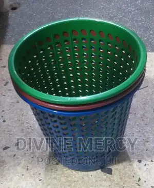 Plastic Dustbin