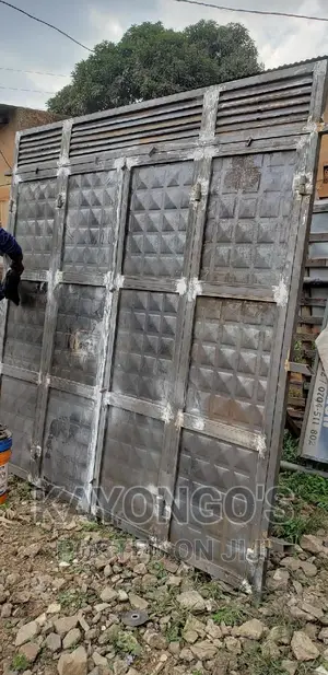 Shope Door 8x8ft With Strong Pipes and Plates