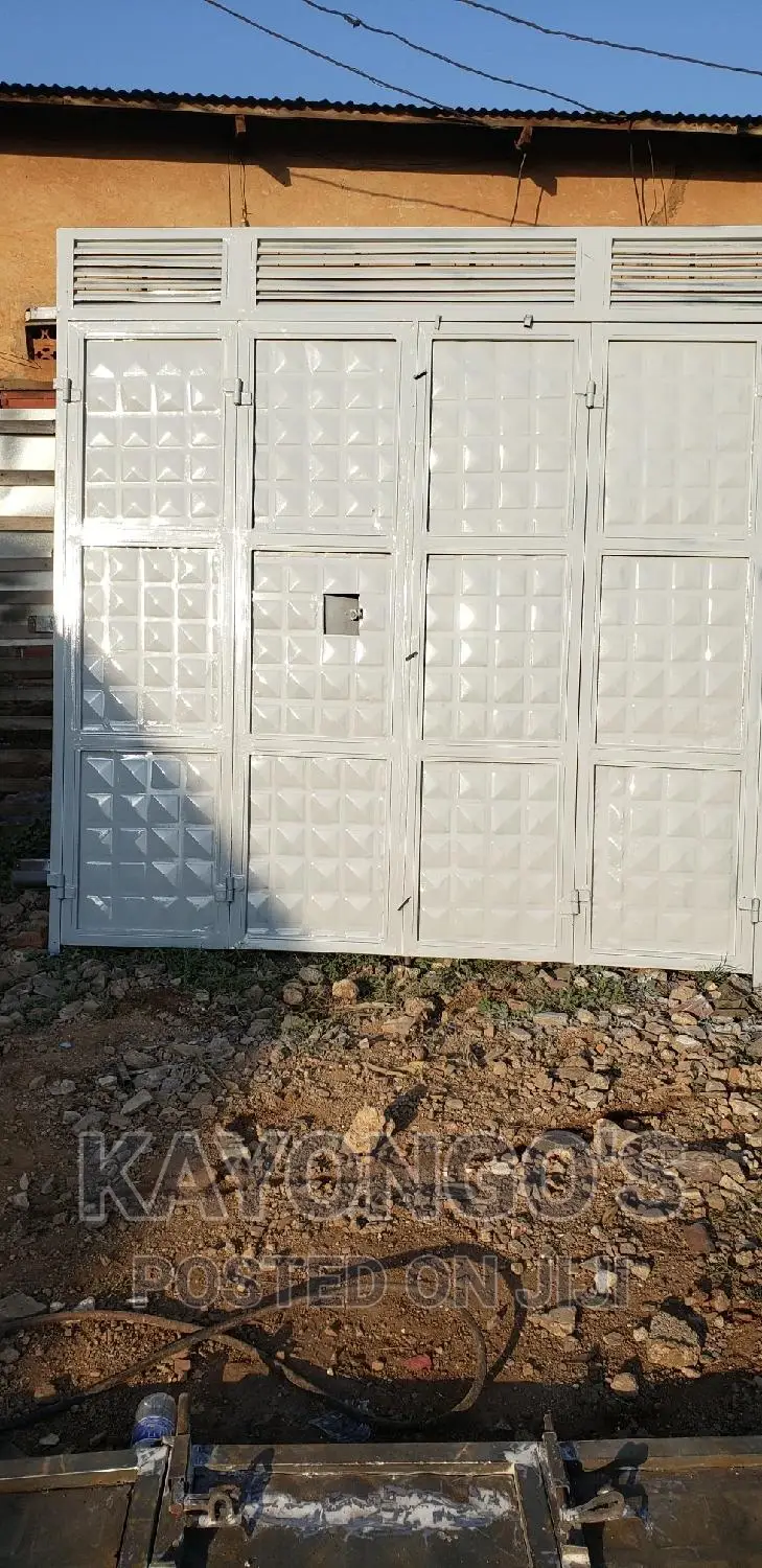 Shope Door 8x8ft With Strong Pipes and Plates