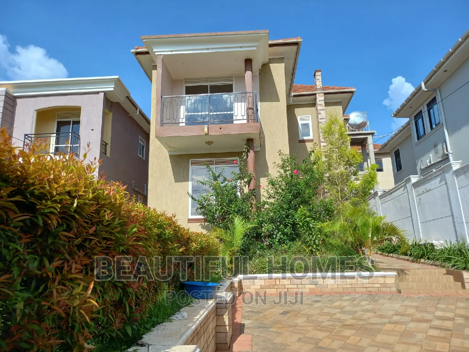 Furnished 4bdrm Mansion in Kira Town for sale