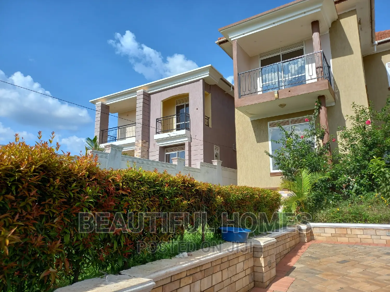 Furnished 4bdrm Mansion in Kira Town for sale