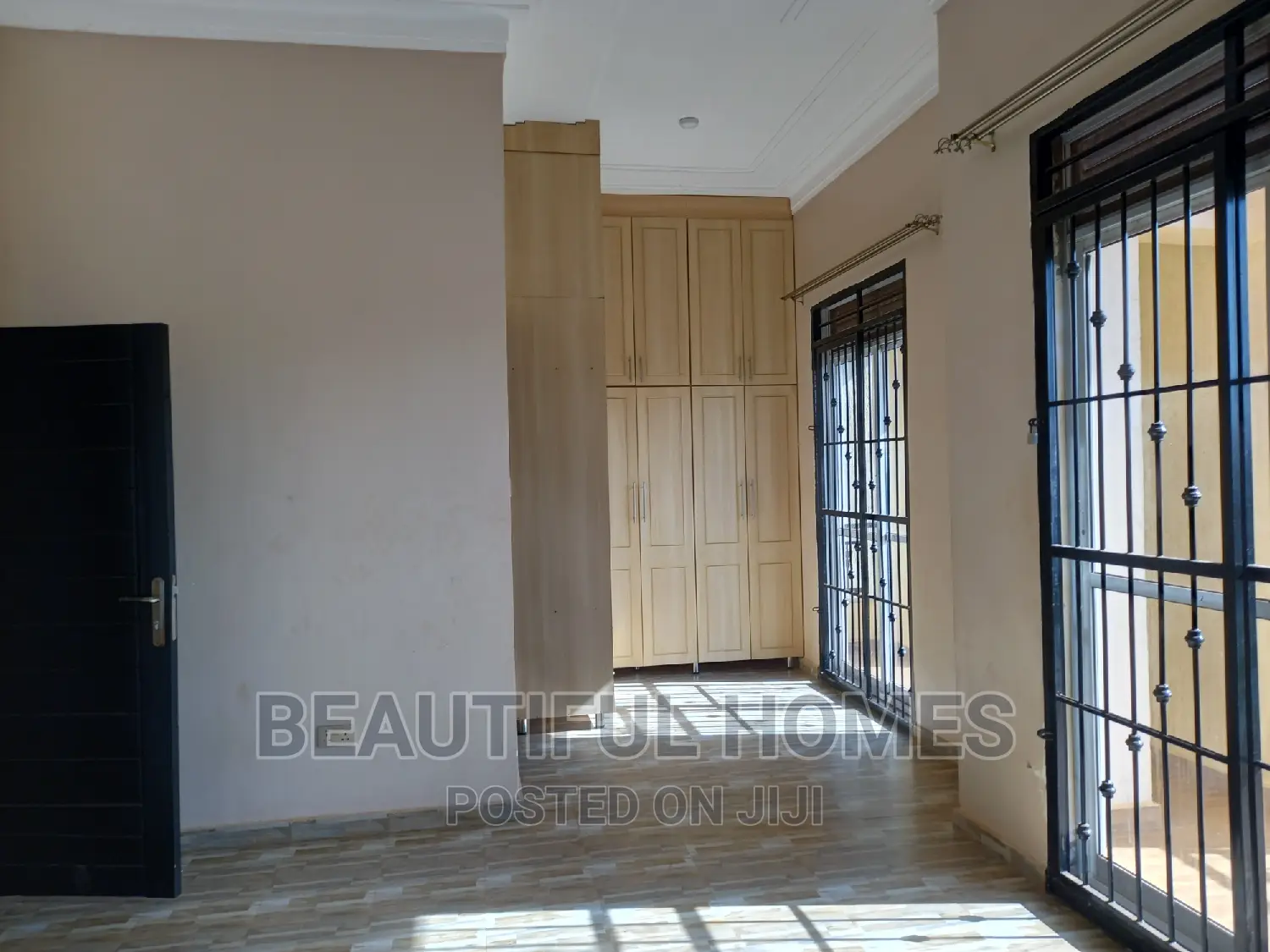 Furnished 4bdrm Maisonette in Kira for sale