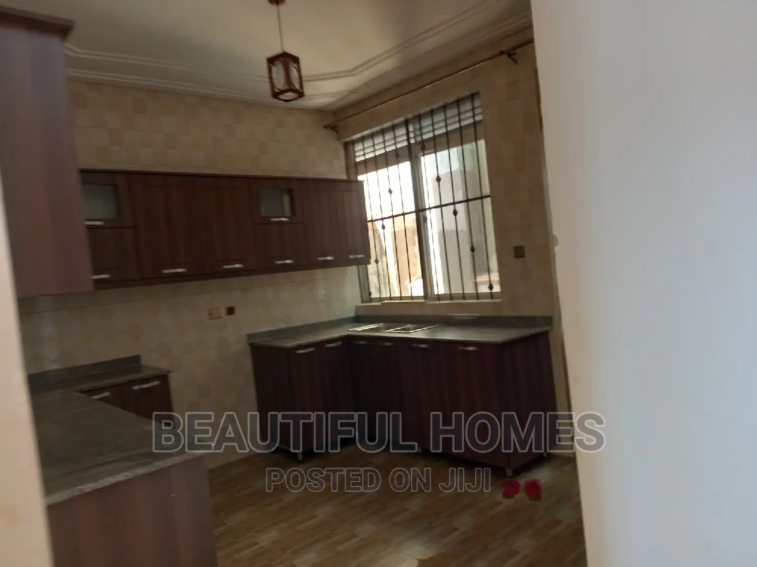 Furnished 4bdrm House in Kira Tarmacked for sale