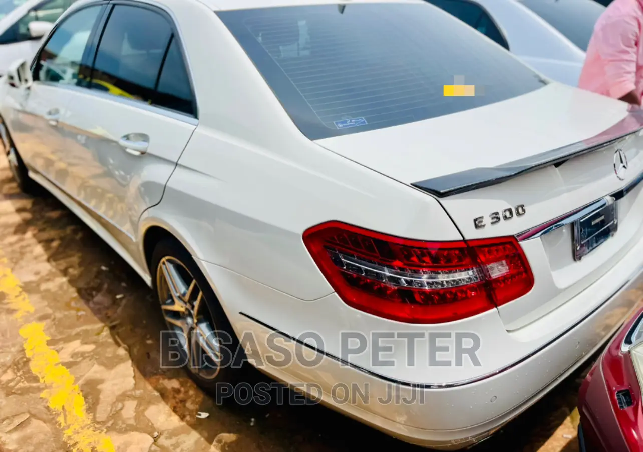 Mercedes-Benz E300 2011 White