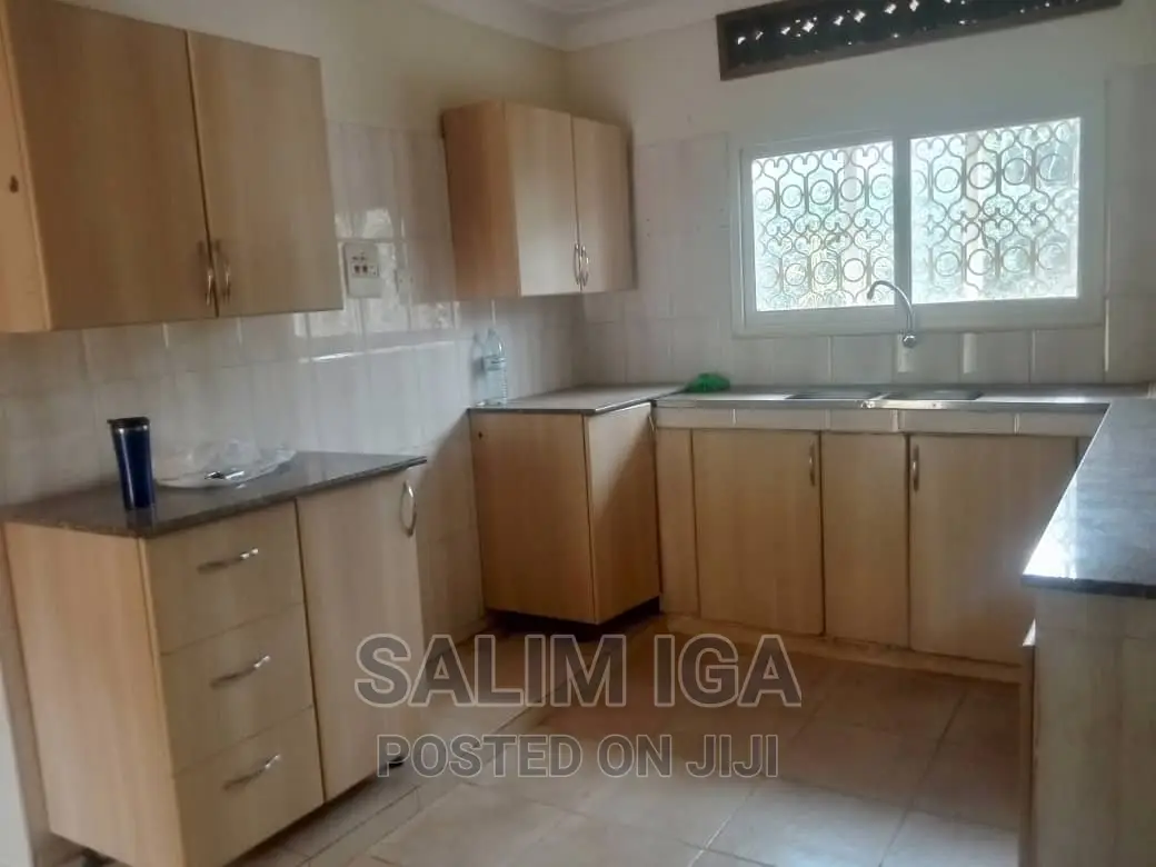 3bdrm Bungalow in Kololo Property, Central Division for rent