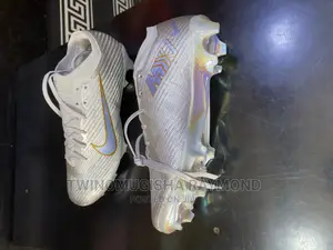 Meculiar Nike Original Football Boots