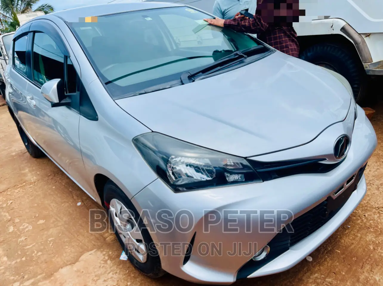 Toyota Vitz 1.3 AWD 5dr 2014 Silver