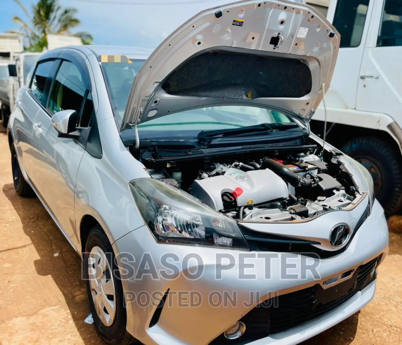 Toyota Vitz 1.3 AWD 5dr 2014 Silver