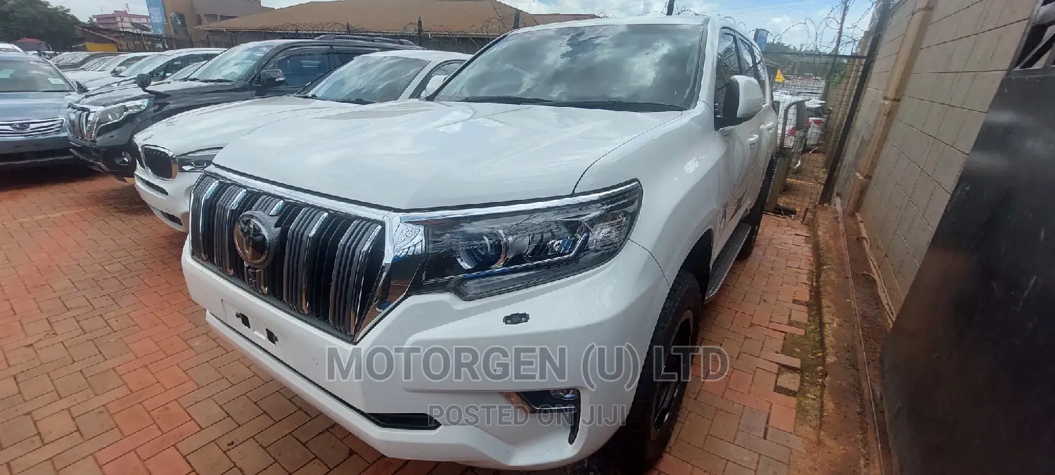 New Toyota Land Cruiser Prado 3.0 172hp 2021 Off white