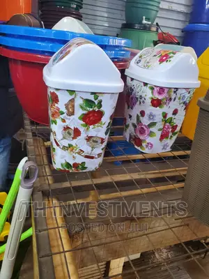 Indoor Dust Bin.