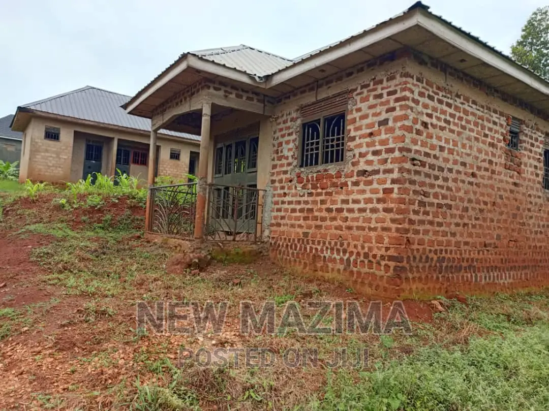 3bdrm House in Nansana Bujjuko, Central Division for sale