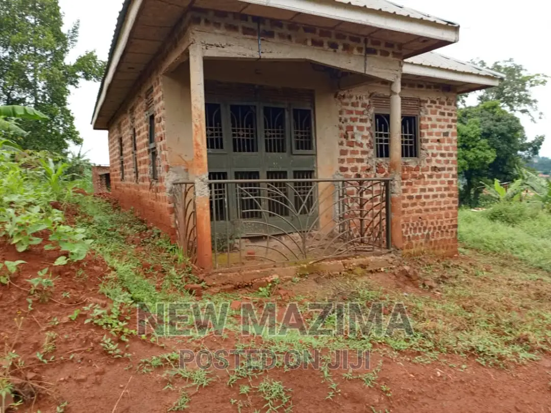 3bdrm House in Nansana Bujjuko, Central Division for sale