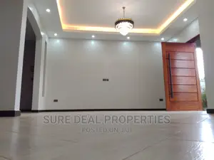3bdrm Bungalow in Kira-Mulawa Estate for sale