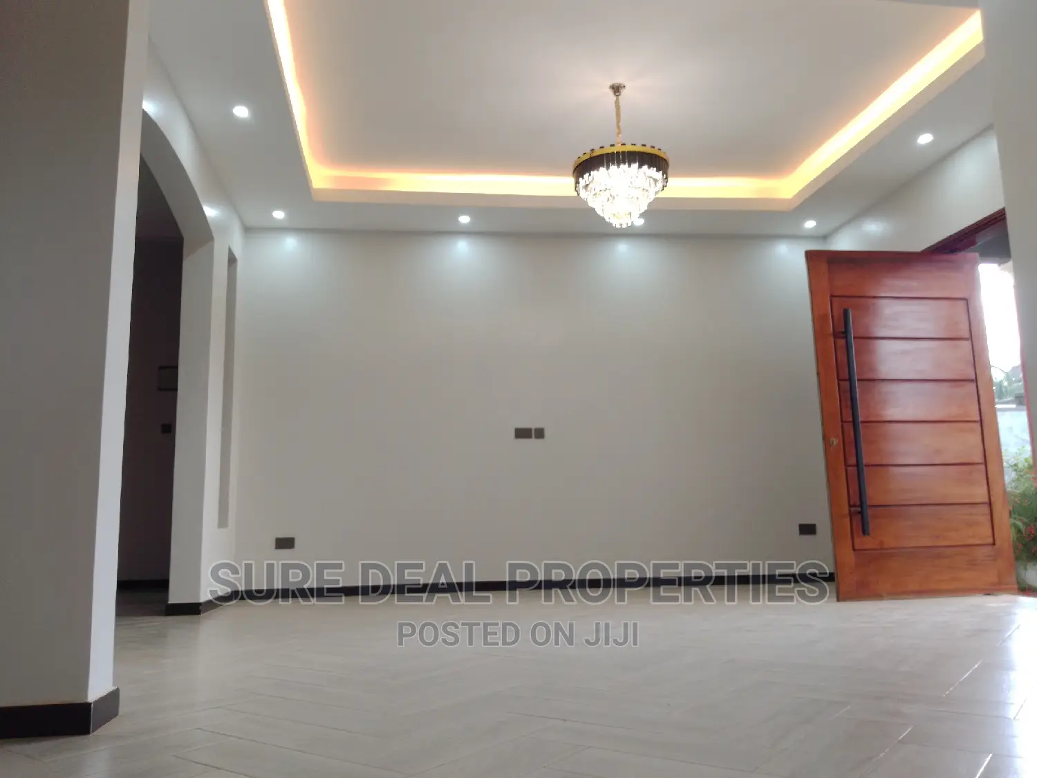 3bdrm Bungalow in Kira-Mulawa Estate for sale