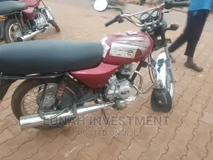 Bajaj Boxer 100 2021 Red