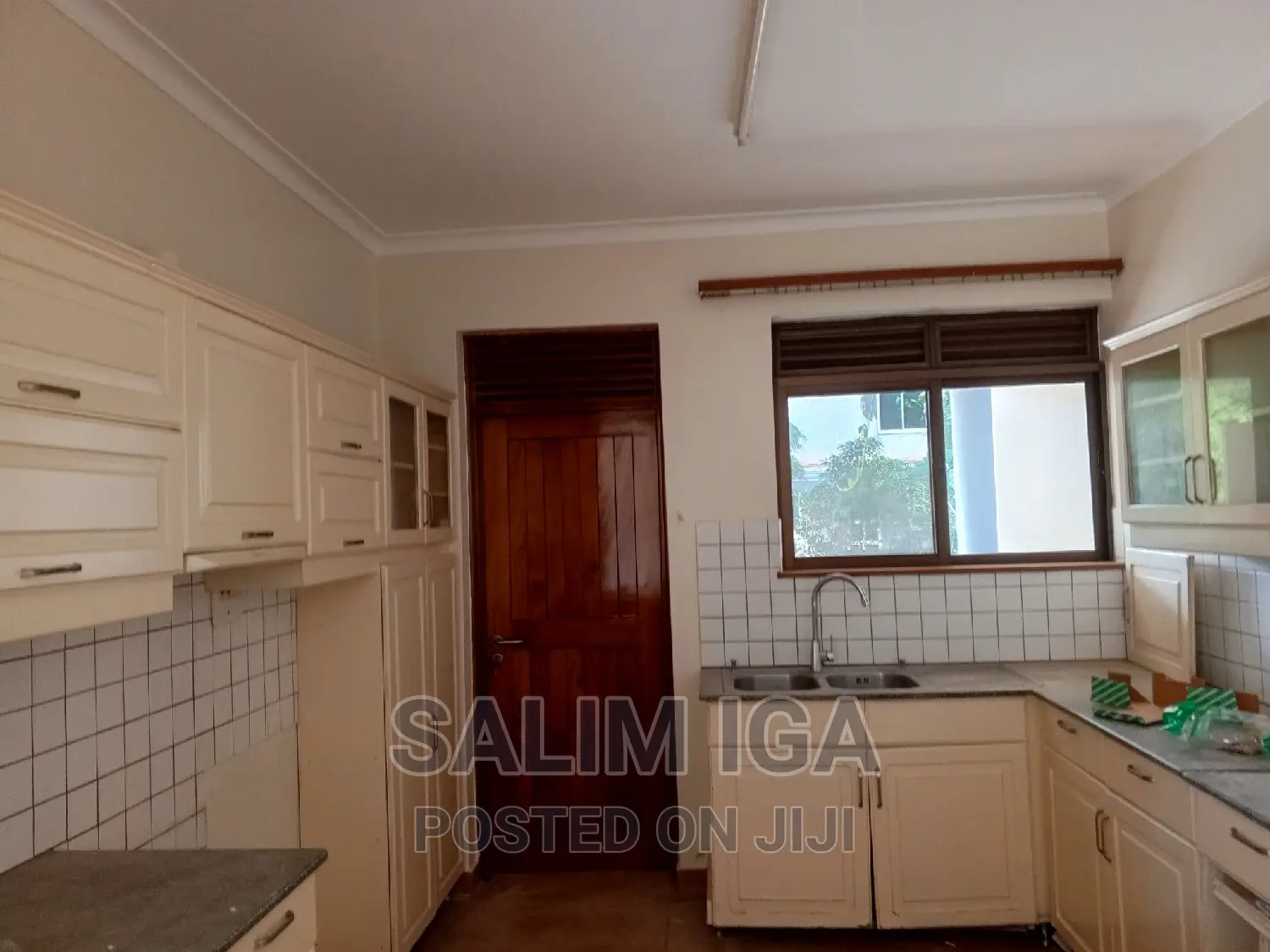 6bdrm Duplex in Kololo Property, Central Division for rent