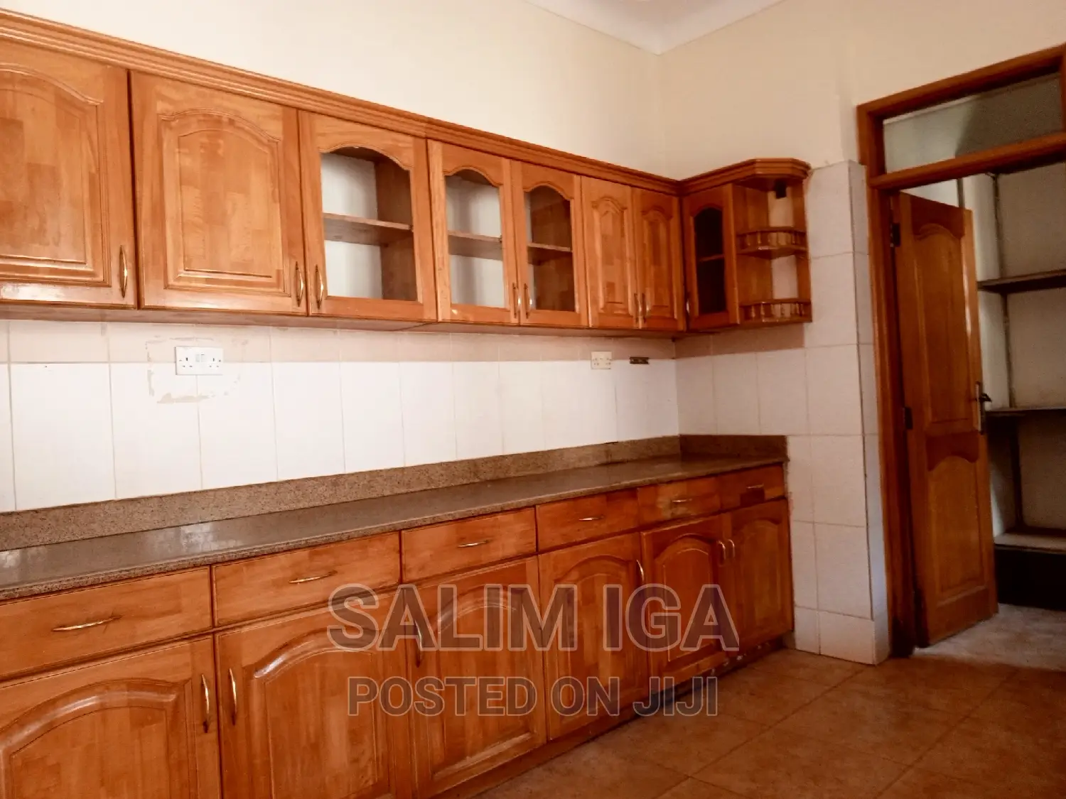 5bdrm Duplex in Kololo Property, Central Division for rent