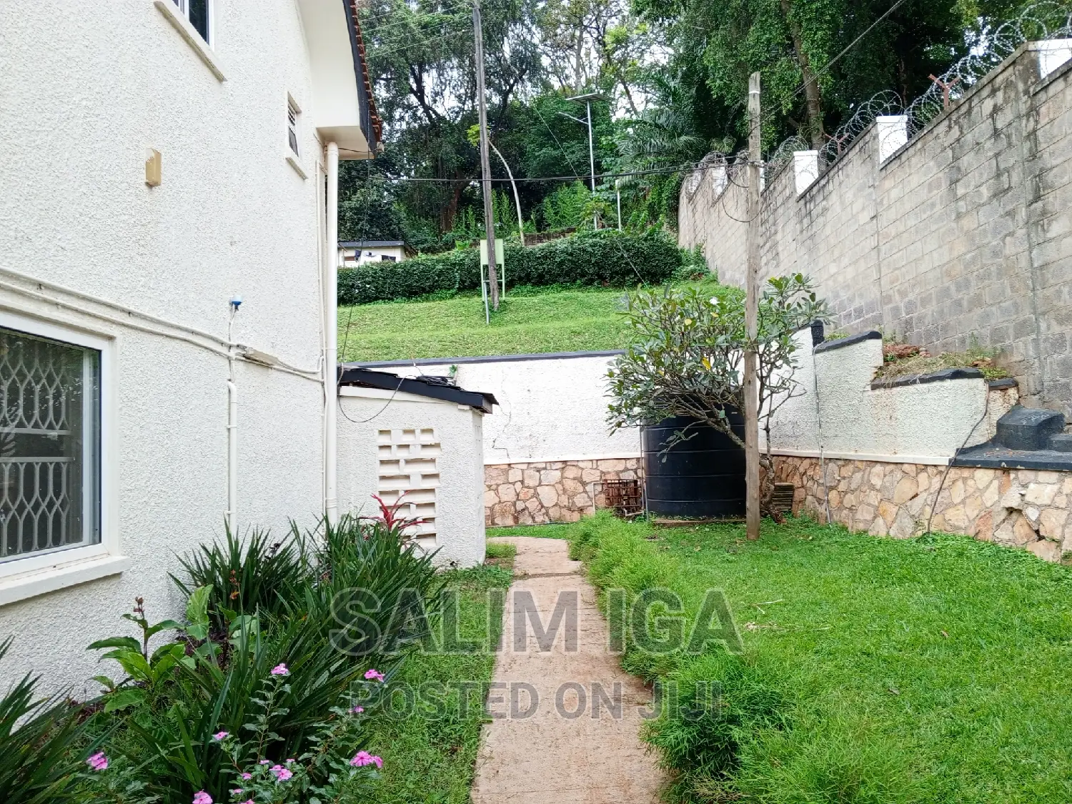 9bdrm Duplex in Kololo Property, Central Division for rent