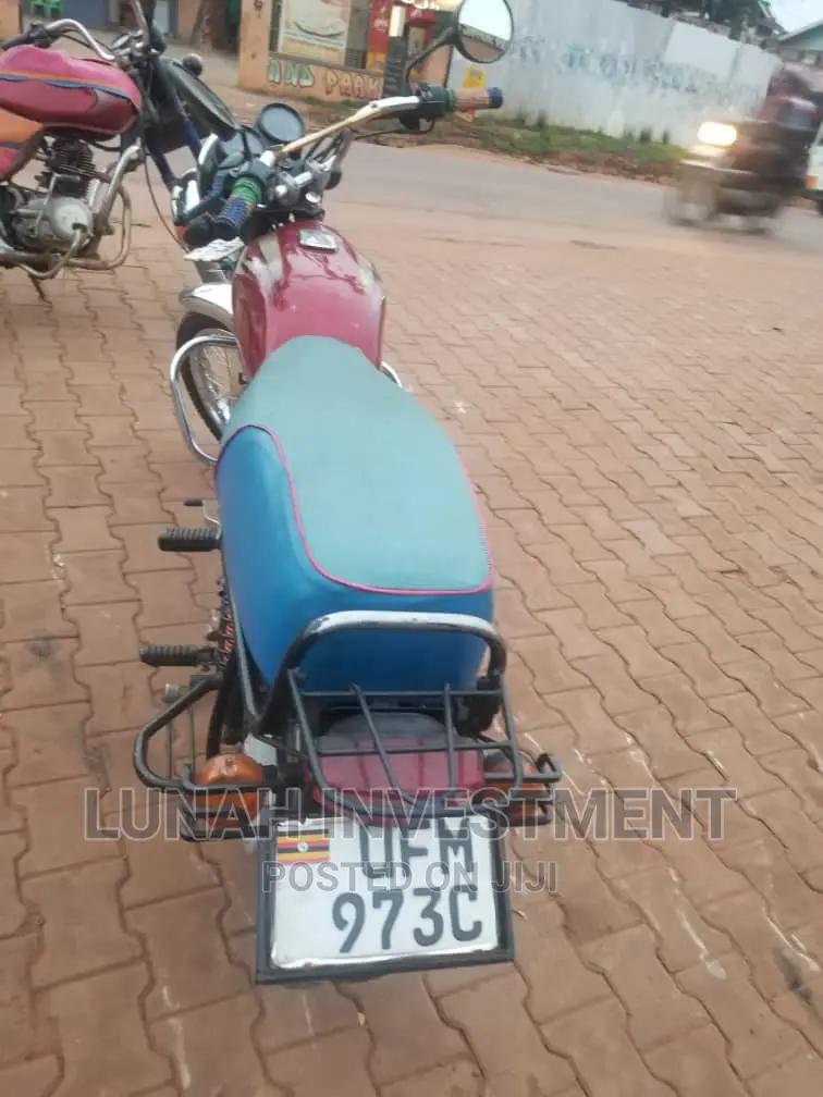 Bajaj Boxer 2023 Red