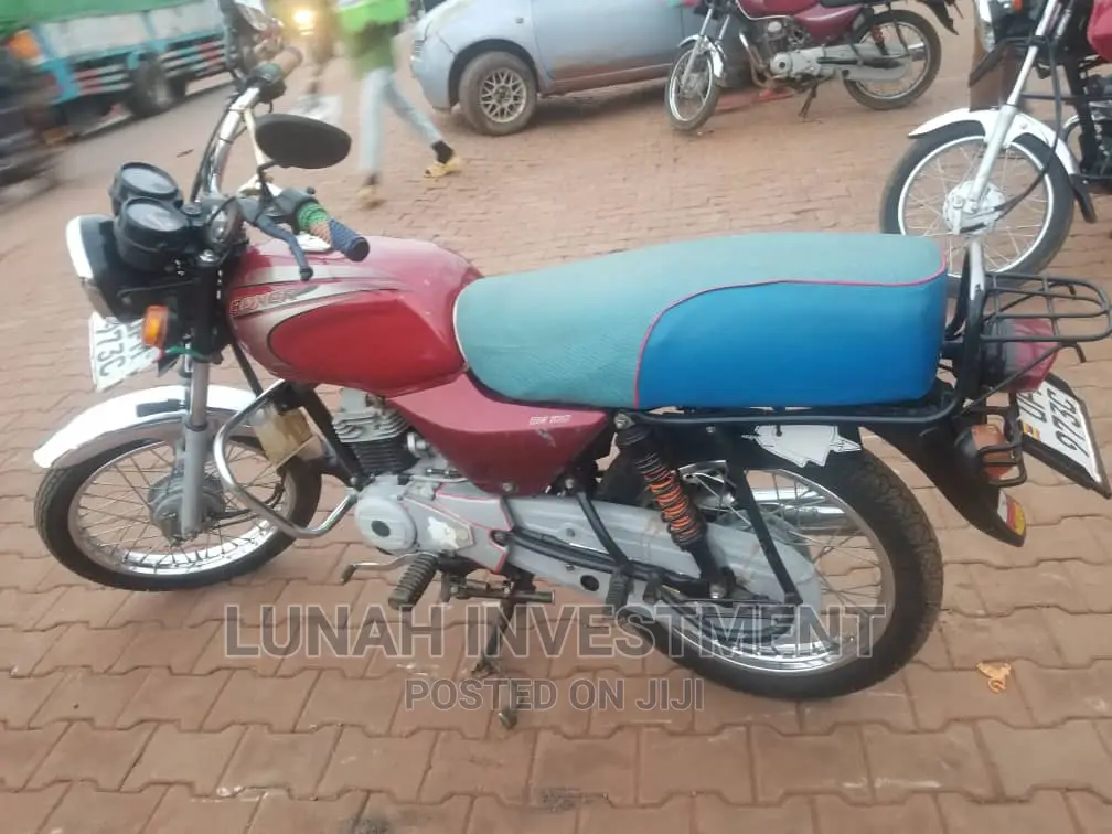 Bajaj Boxer 2023 Red