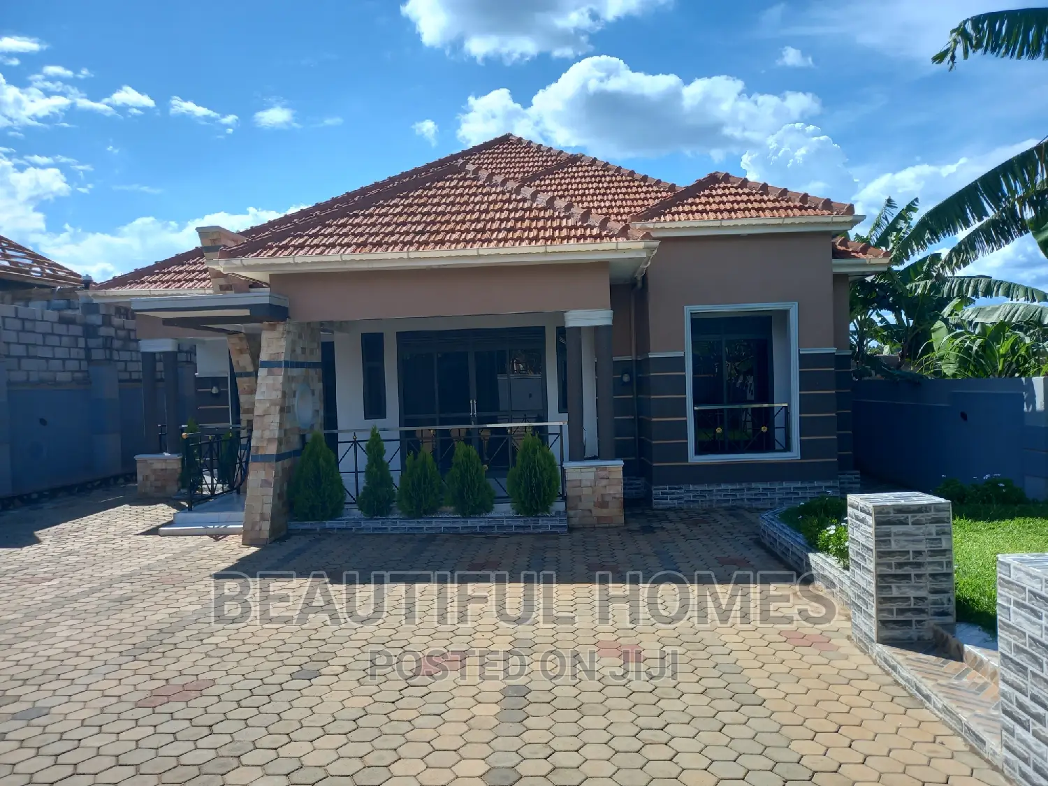 Furnished 4bdrm House in Kira for sale