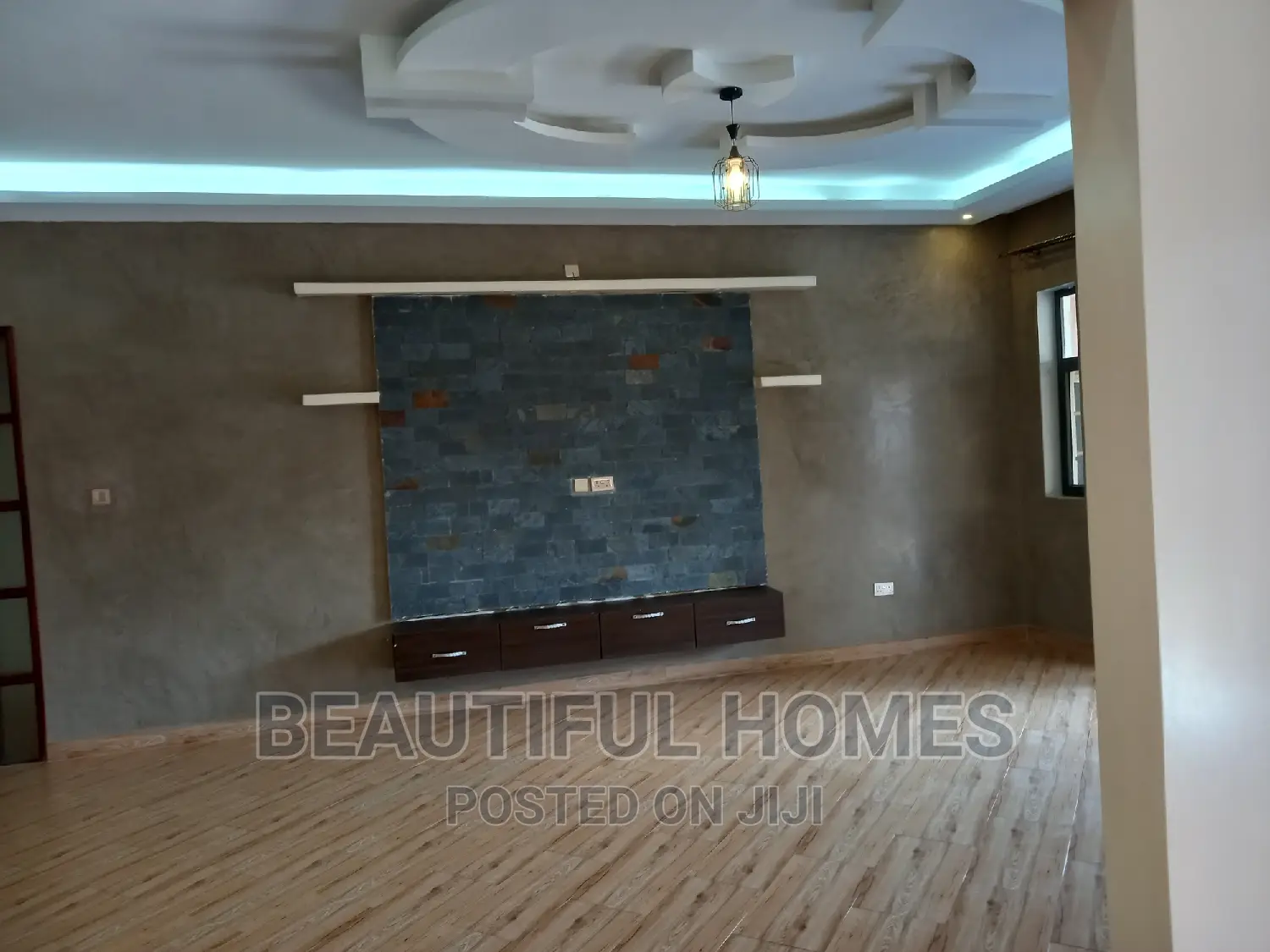 Furnished 4bdrm Bungalow in Kira for sale
