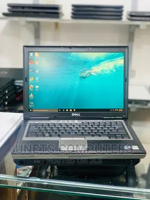 Photo - Laptop Dell Latitude D630 2GB Intel Core 2 Duo HDD 160GB