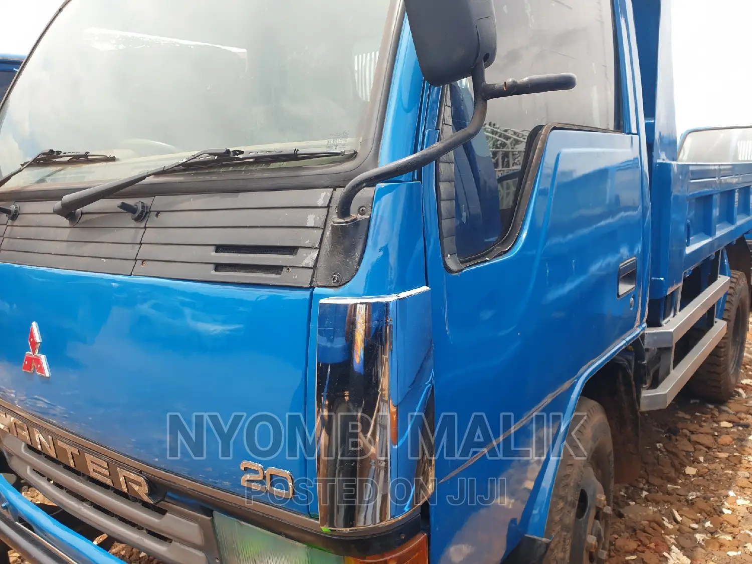 Mitsubishi Canter 1996 Blue
