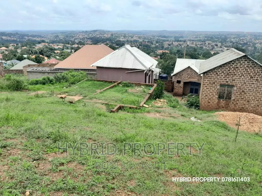 Plots for Sale at Kayunga~Gombe [Wakiso] Estate~Hoima Road.