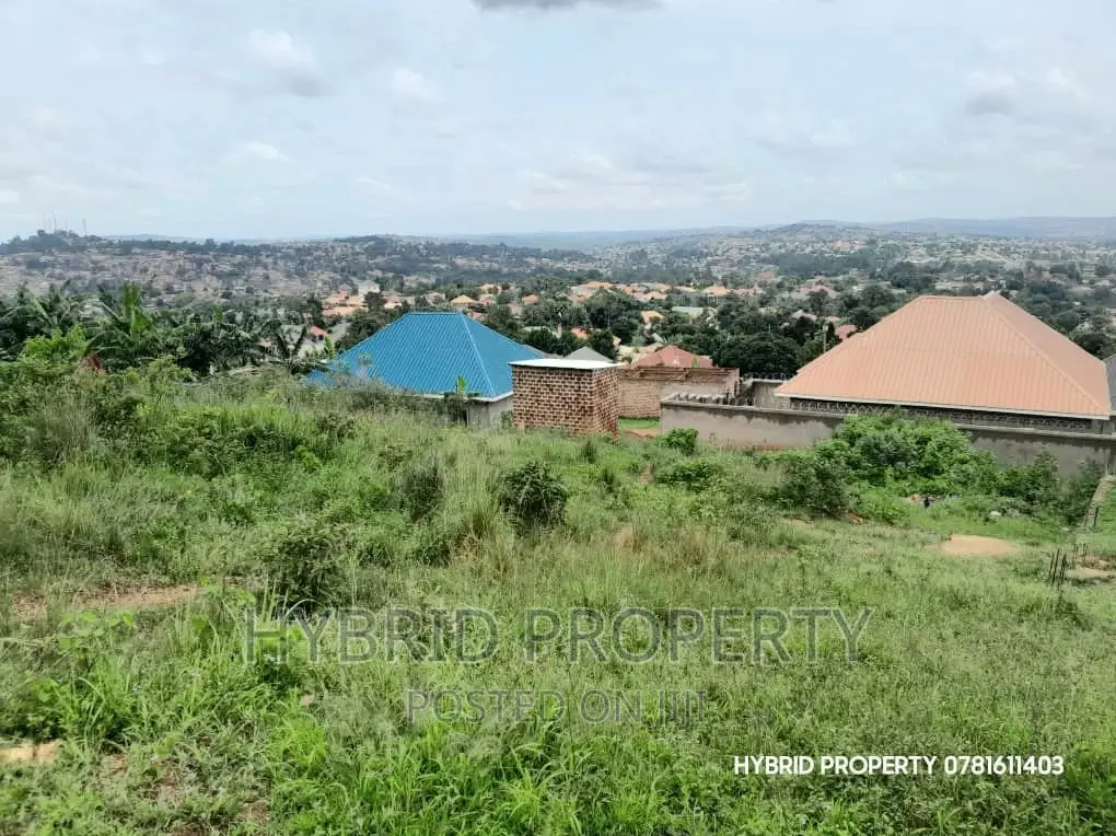 Plots for Sale at Kayunga~Gombe [Wakiso] Estate~Hoima Road.