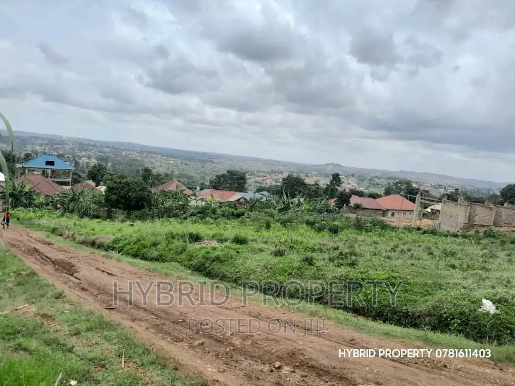 Plots for Sale at Kayunga~Gombe [Wakiso] Estate~Hoima Road.
