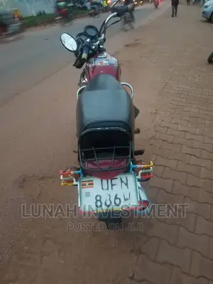 Bajaj Boxer BM100KS 2023 Red