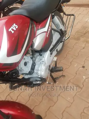 TVS HLX 125 2022 Red