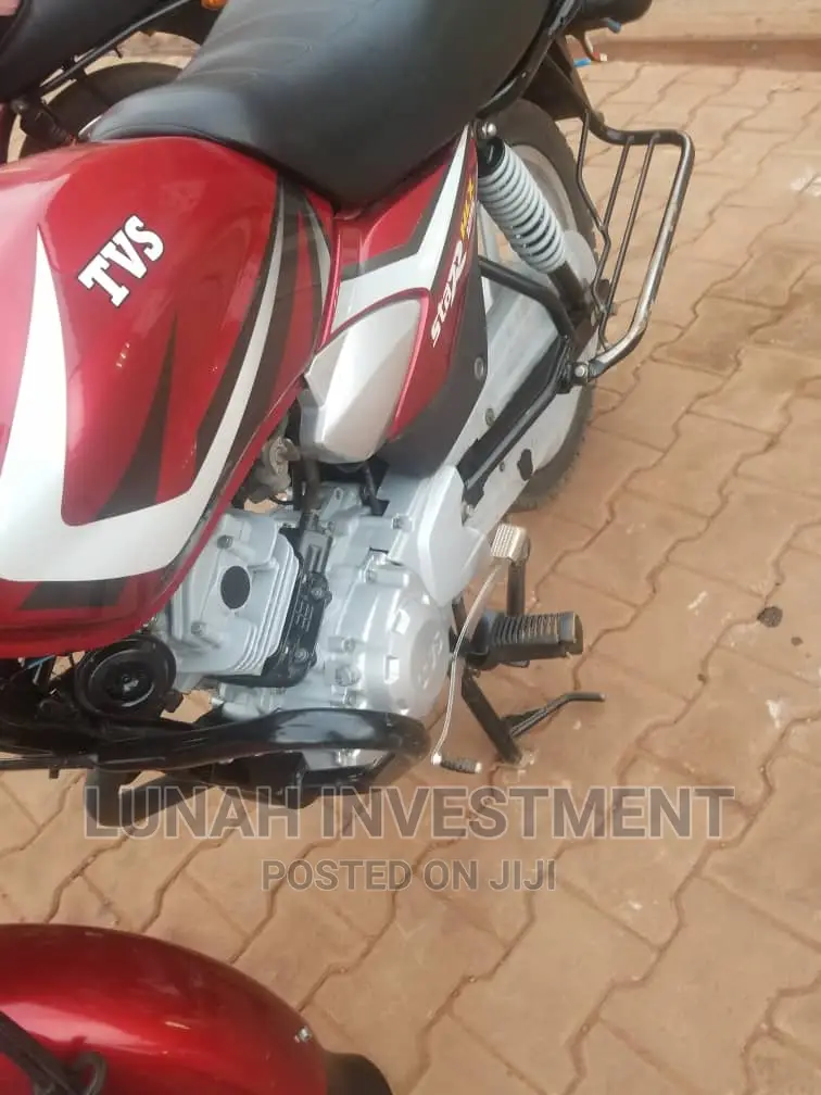 TVS HLX 125 2022 Red
