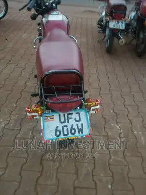 Bajaj Boxer 2021 Red