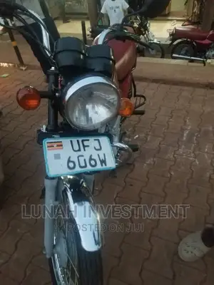 Bajaj Boxer 2021 Red
